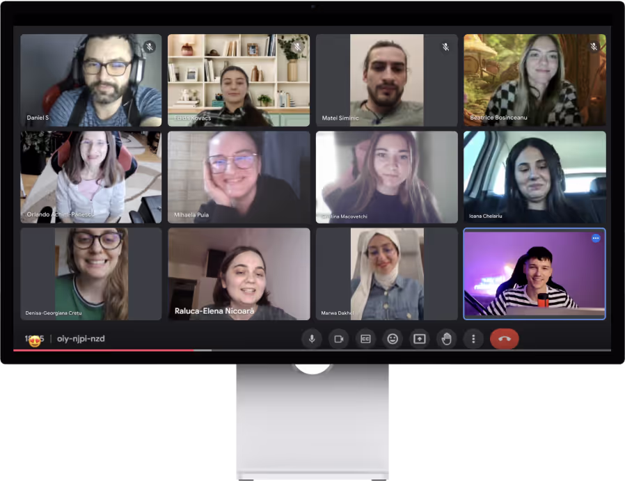 Întâlnire pe Google Meet cu membrii comunității